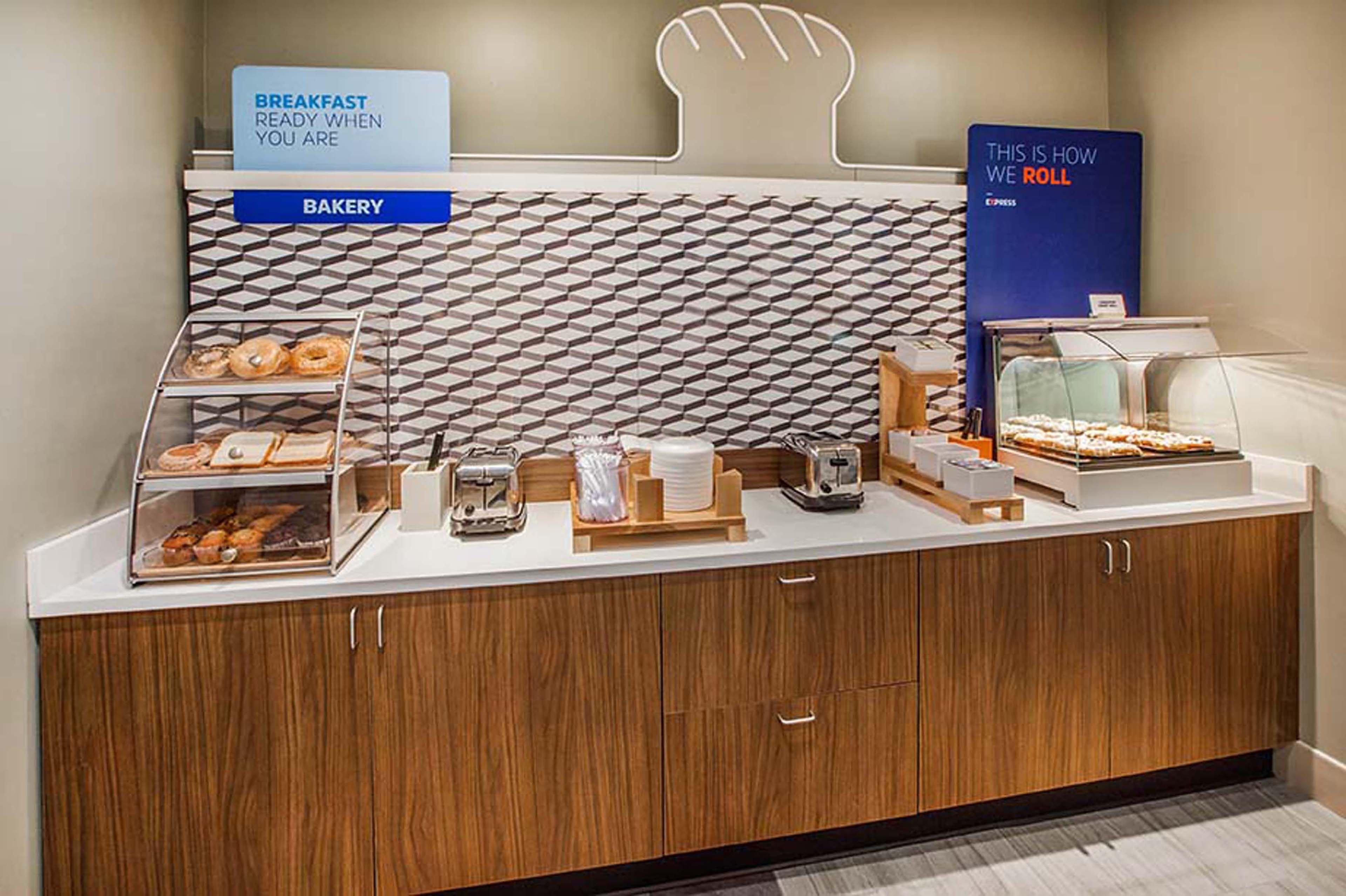 Holiday Inn Express Fort Wayne - East - New Haven By Ihg Esterno foto
