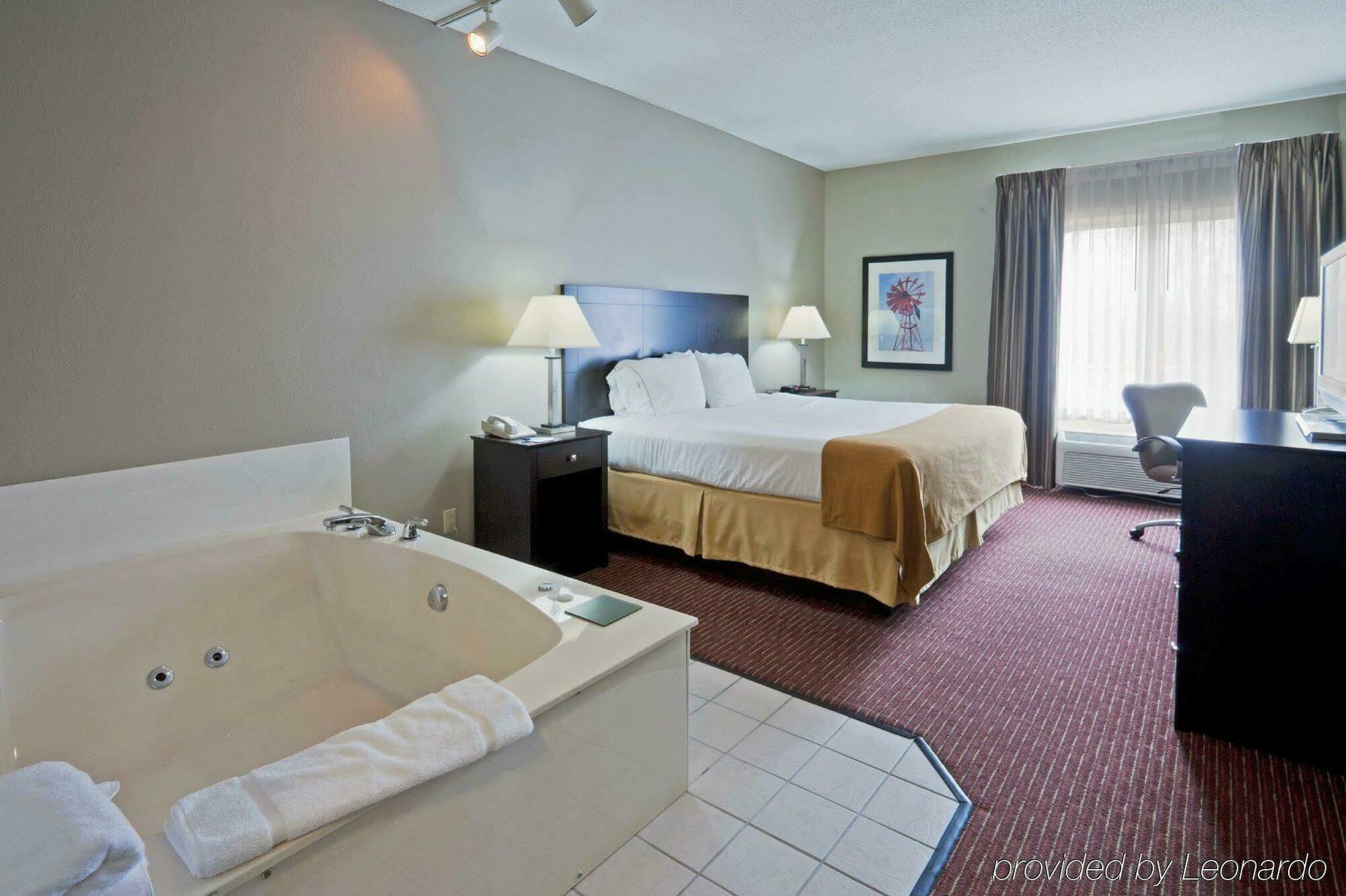 Holiday Inn Express Fort Wayne - East - New Haven By Ihg Esterno foto